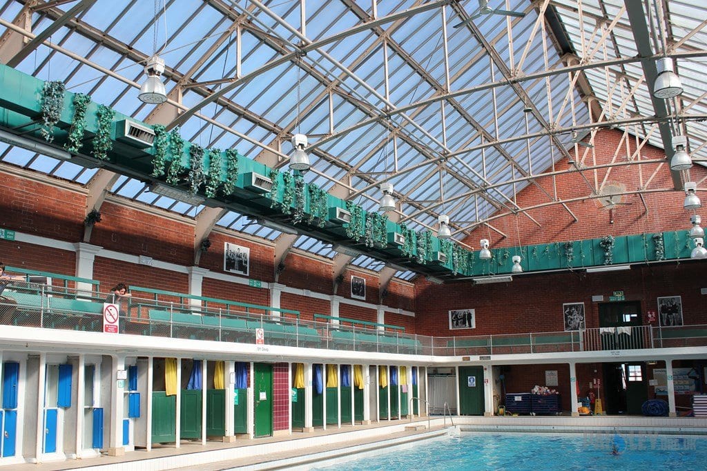 Renfrew Victory Baths