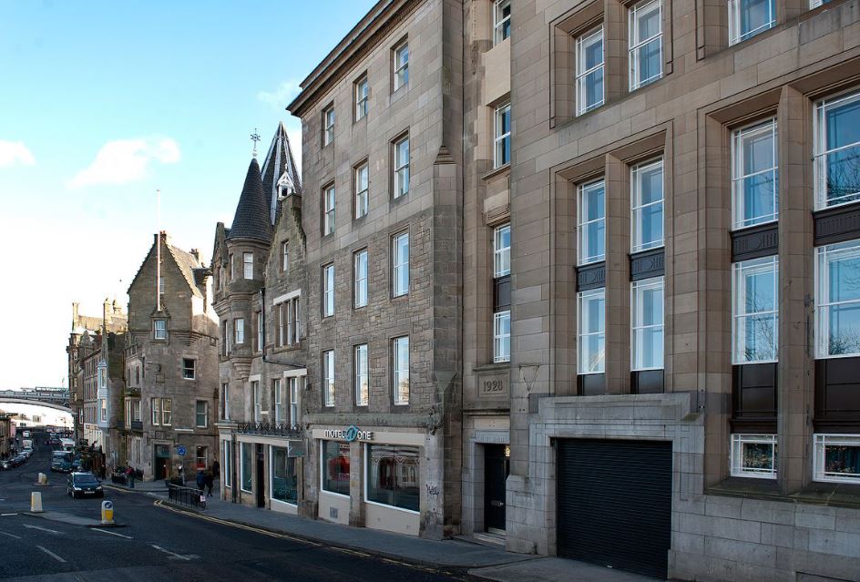 Motel One Edinburgh Royal