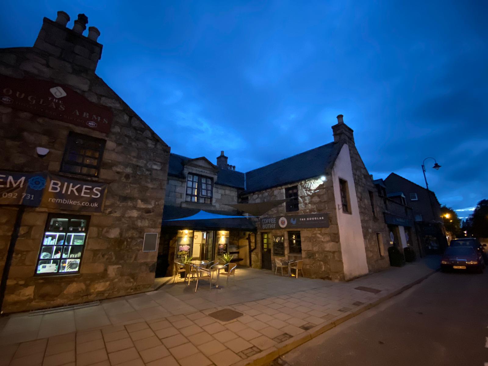 Douglas Arms Hotel