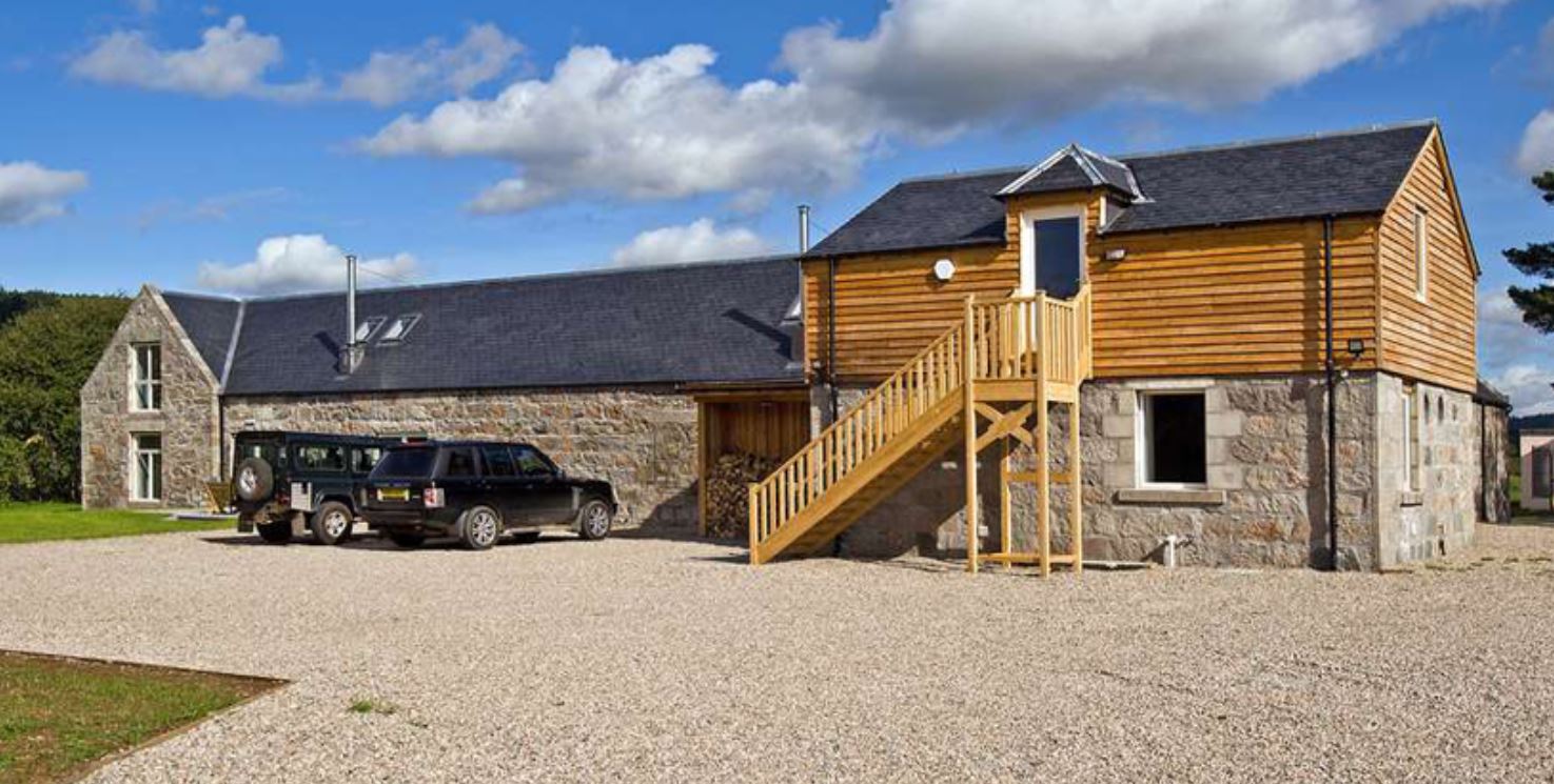 Mill Of Dess Lodge